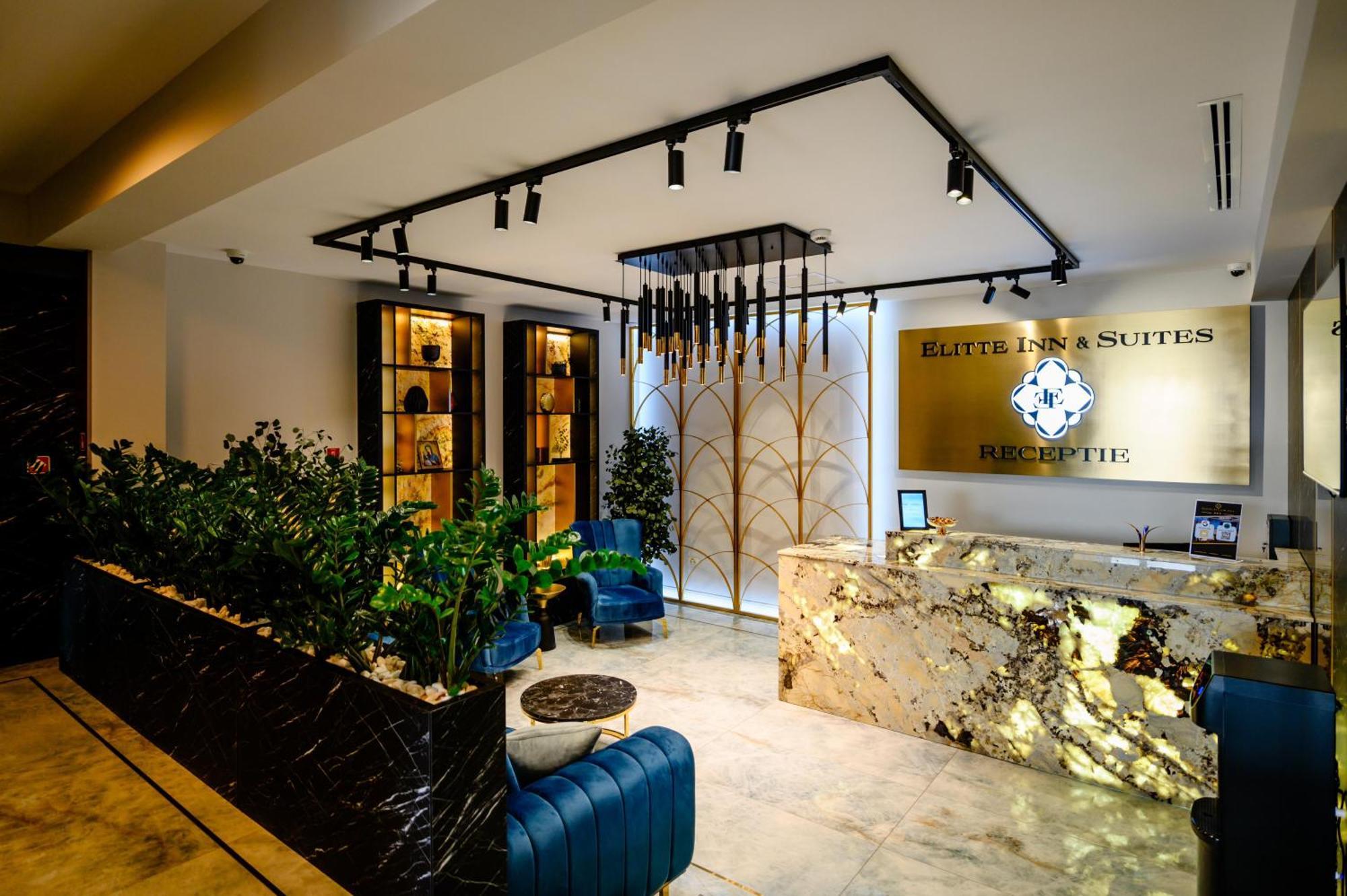 Elitte Inn & Suites Roşu エクステリア 写真