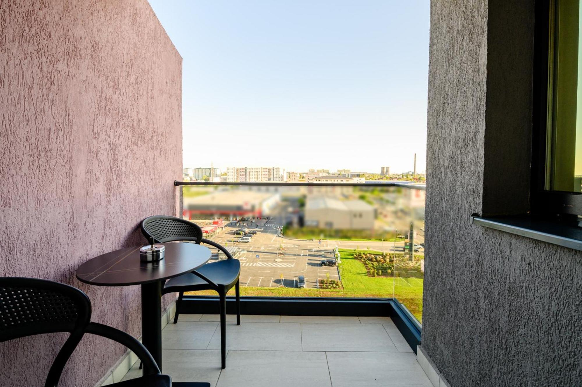 Elitte Inn & Suites Roşu エクステリア 写真
