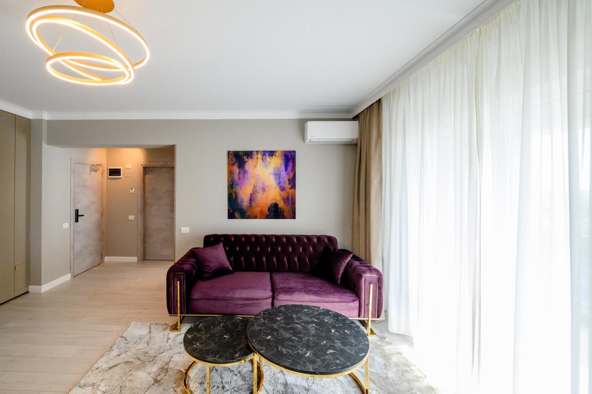 Elitte Inn & Suites Roşu エクステリア 写真