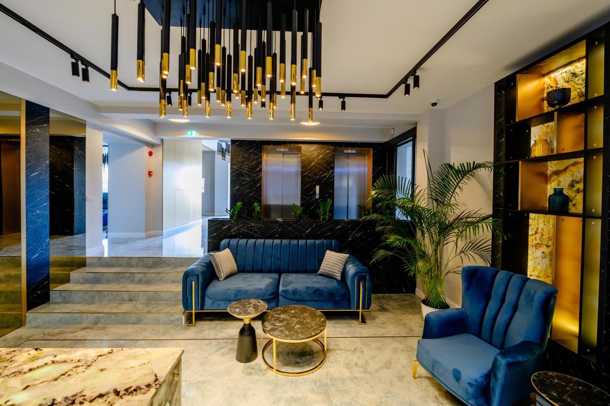 Elitte Inn & Suites Roşu エクステリア 写真