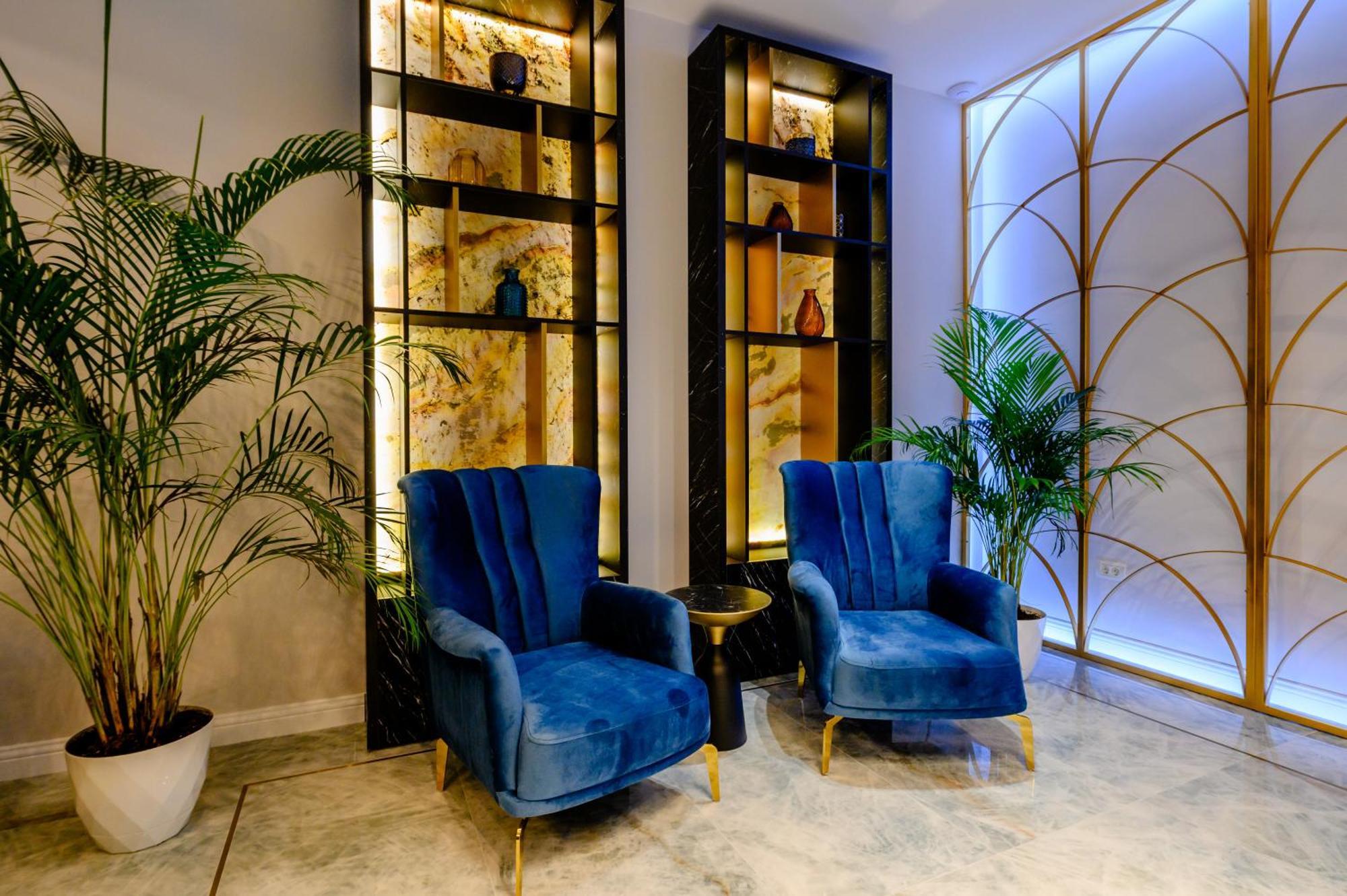 Elitte Inn & Suites Roşu エクステリア 写真