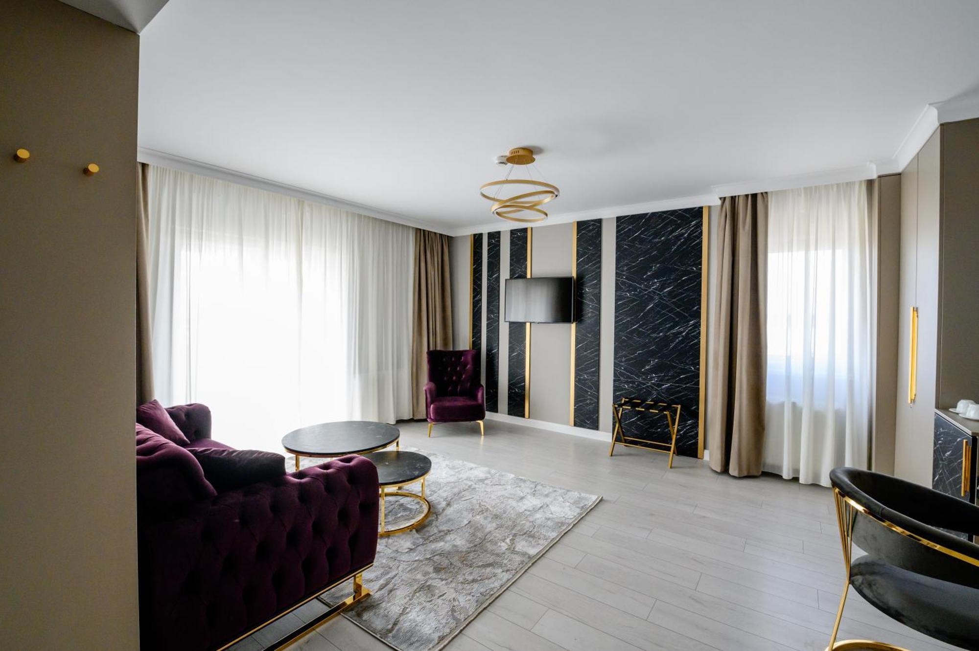 Elitte Inn & Suites Roşu エクステリア 写真