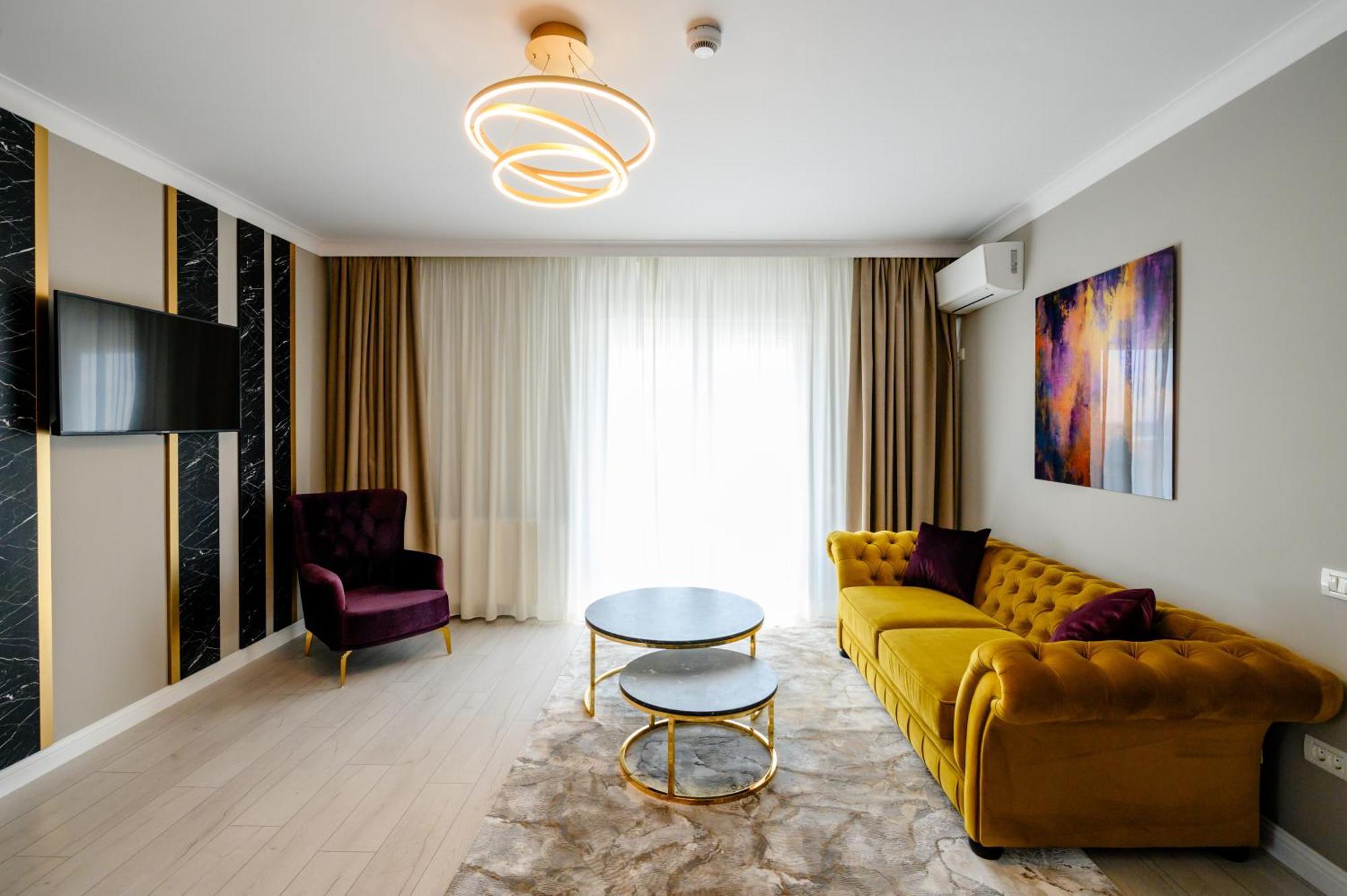 Elitte Inn & Suites Roşu エクステリア 写真