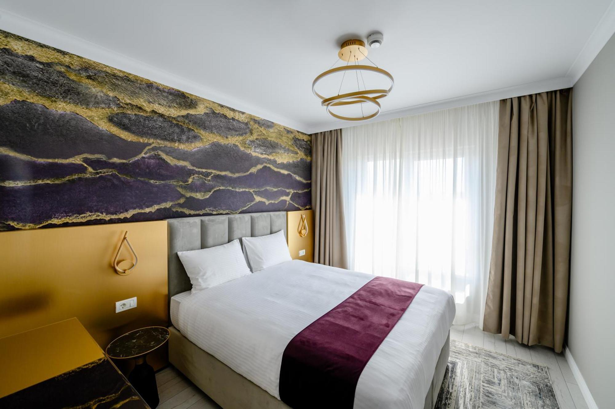 Elitte Inn & Suites Roşu エクステリア 写真