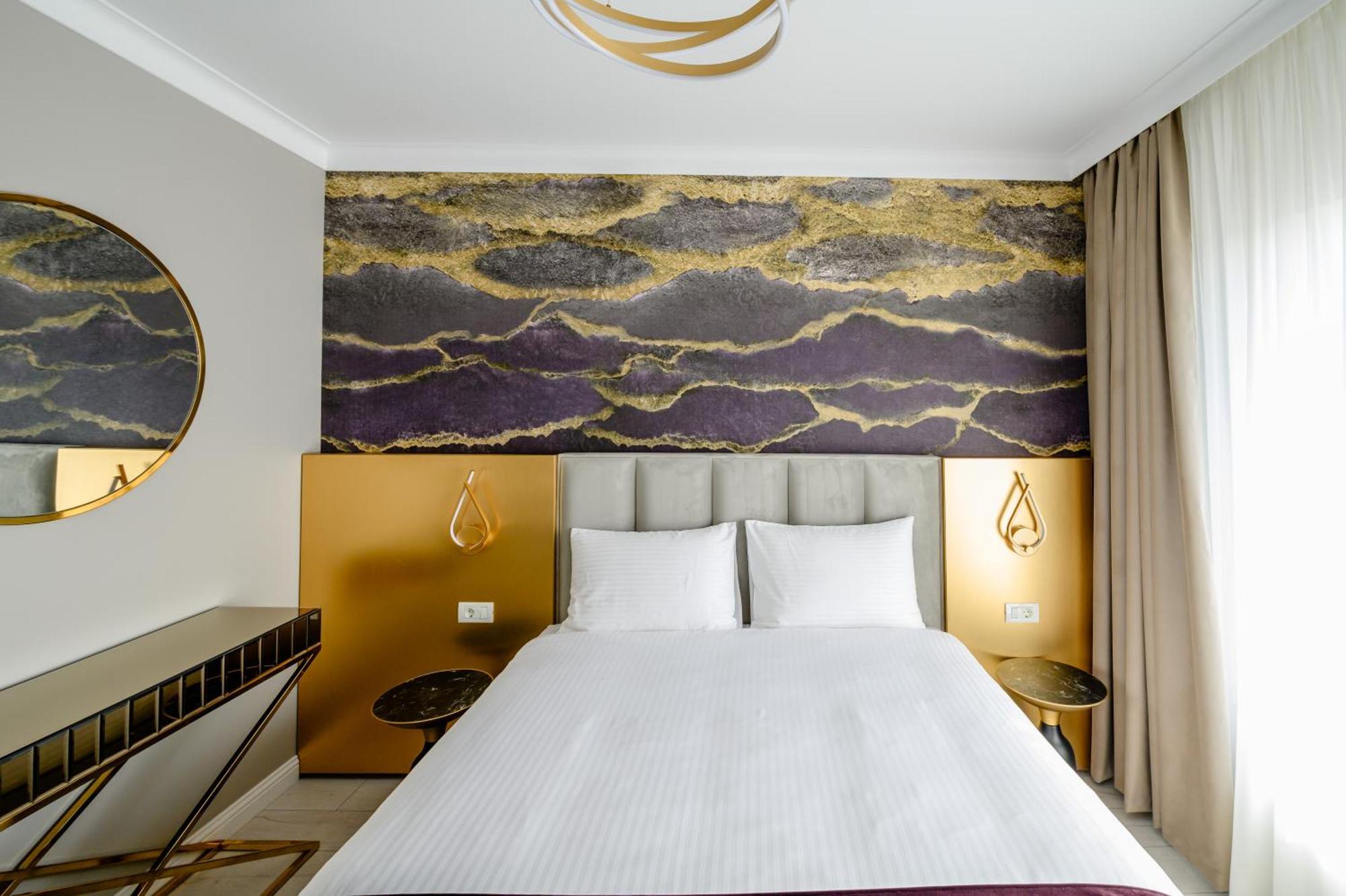 Elitte Inn & Suites Roşu エクステリア 写真