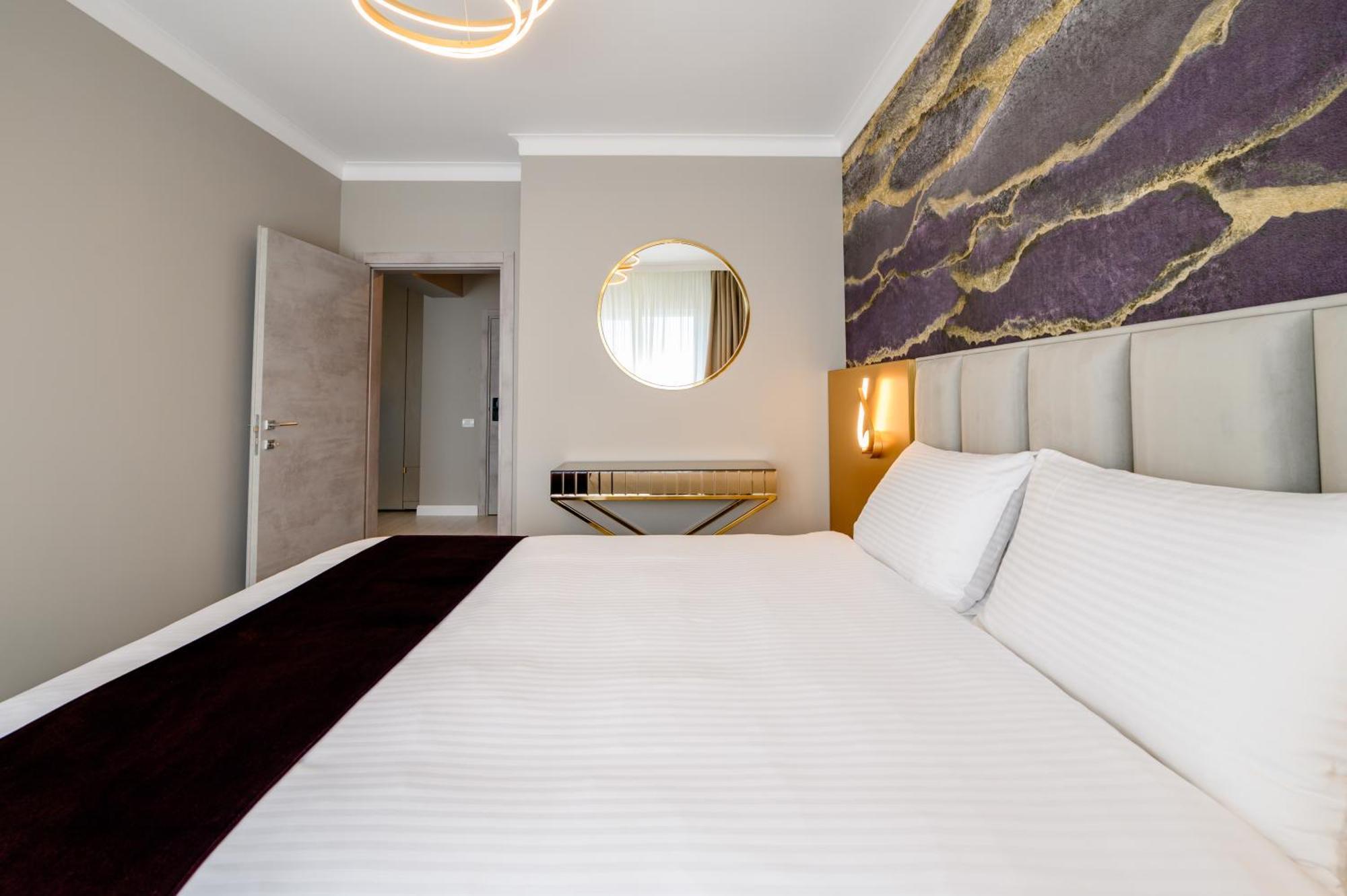 Elitte Inn & Suites Roşu エクステリア 写真