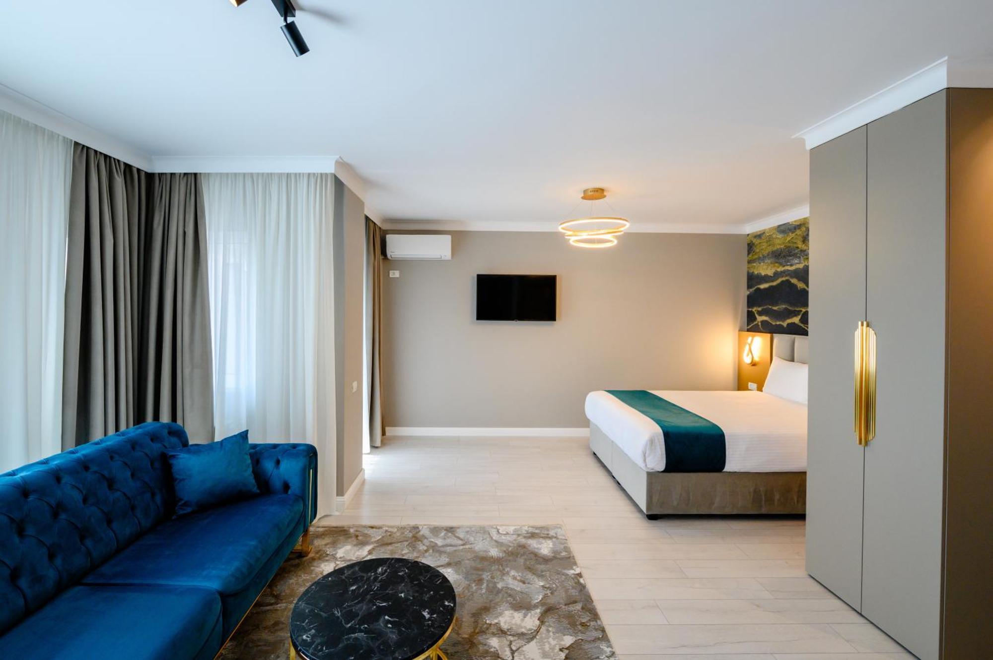 Elitte Inn & Suites Roşu エクステリア 写真