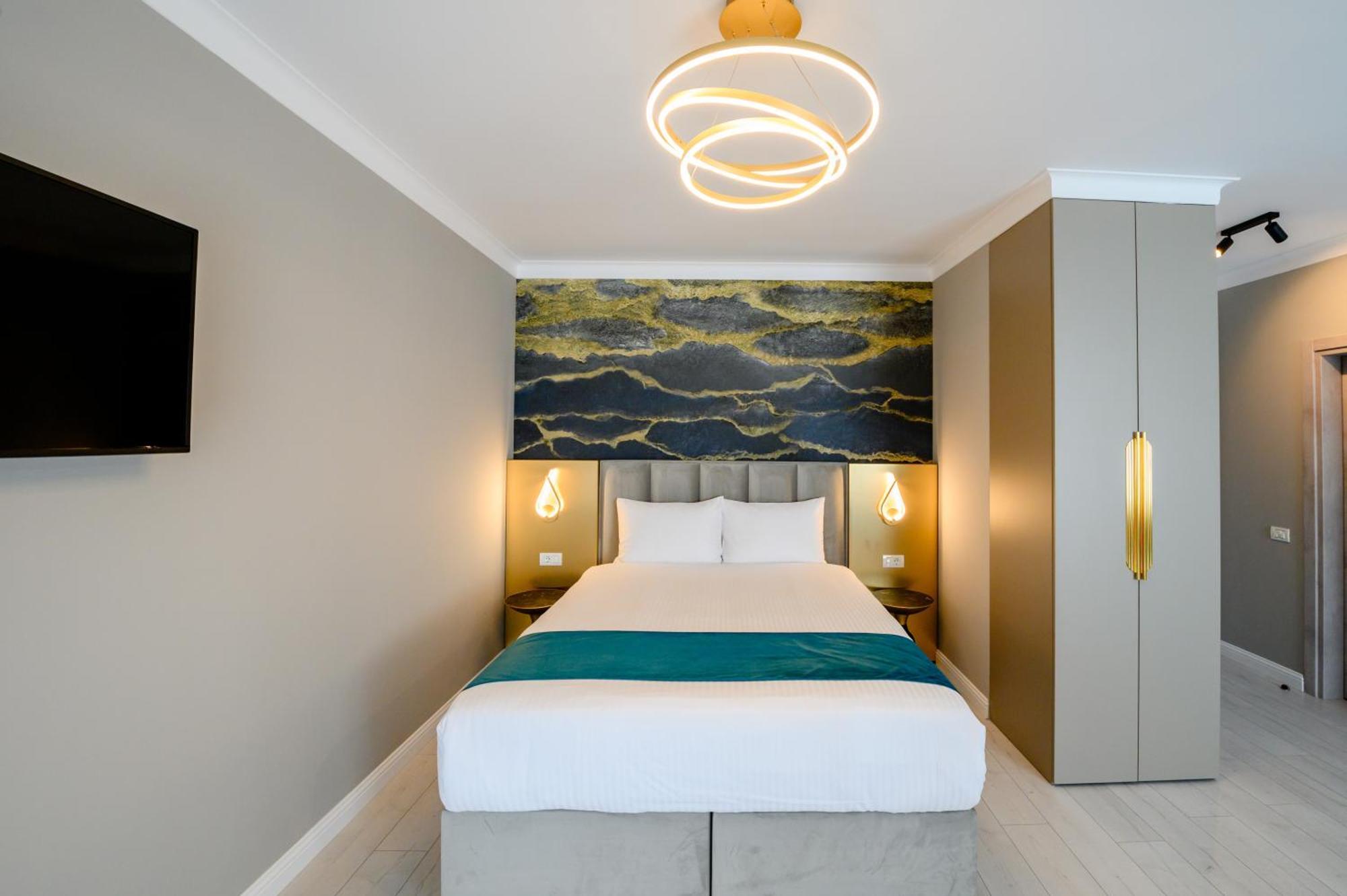Elitte Inn & Suites Roşu エクステリア 写真