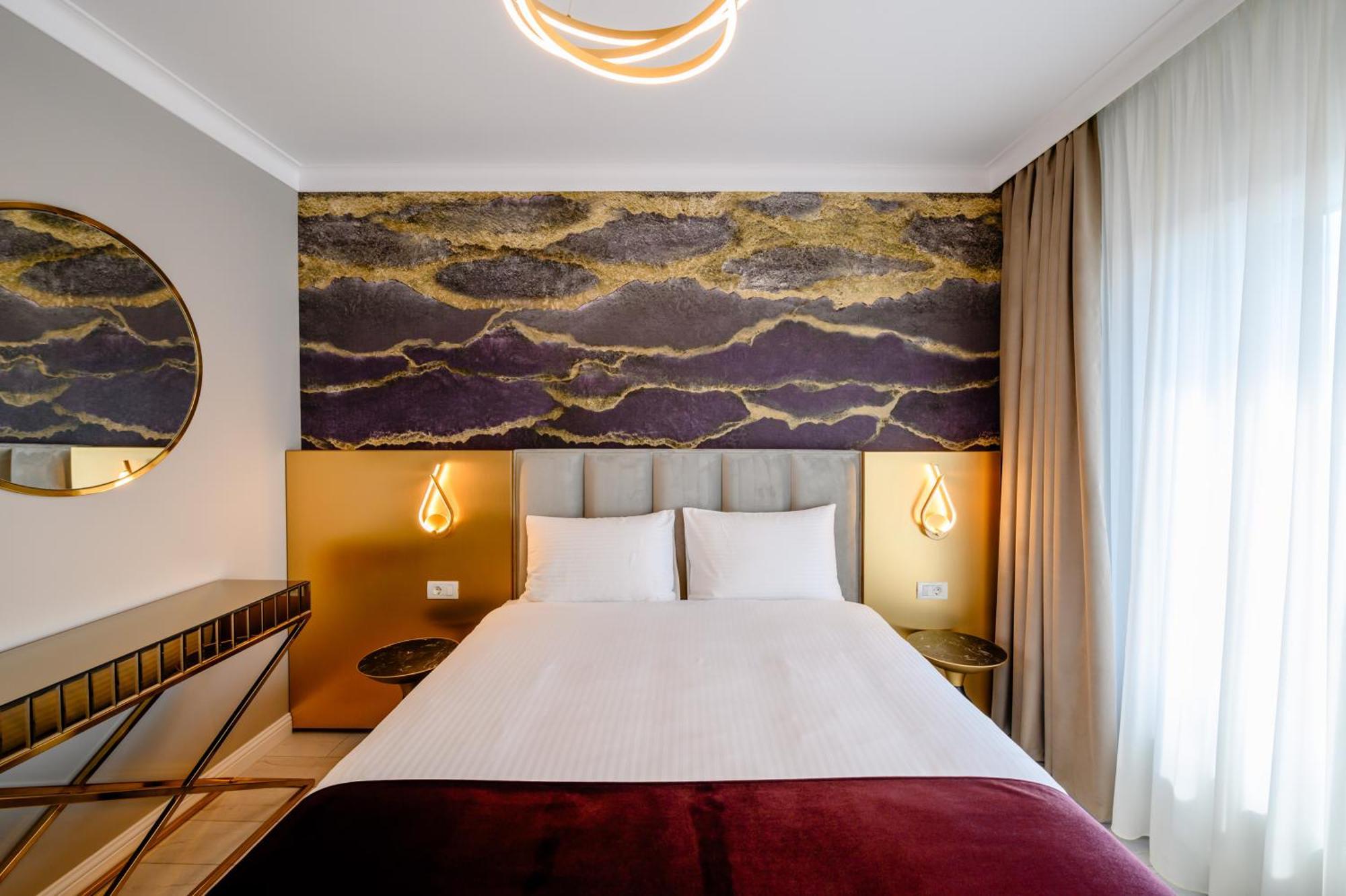 Elitte Inn & Suites Roşu エクステリア 写真