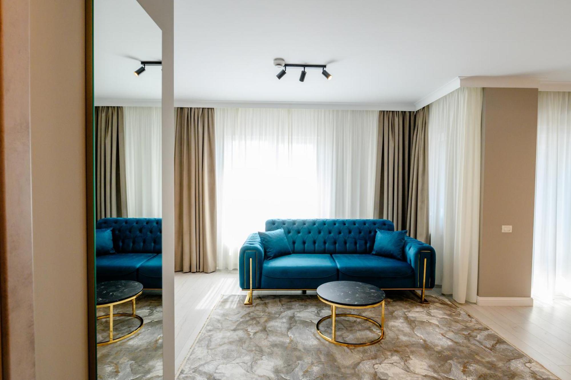 Elitte Inn & Suites Roşu エクステリア 写真