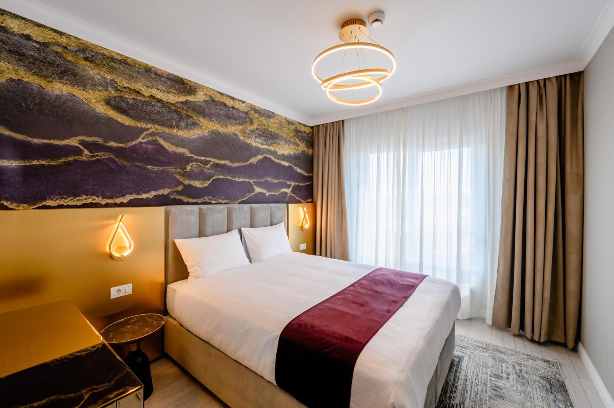 Elitte Inn & Suites Roşu エクステリア 写真