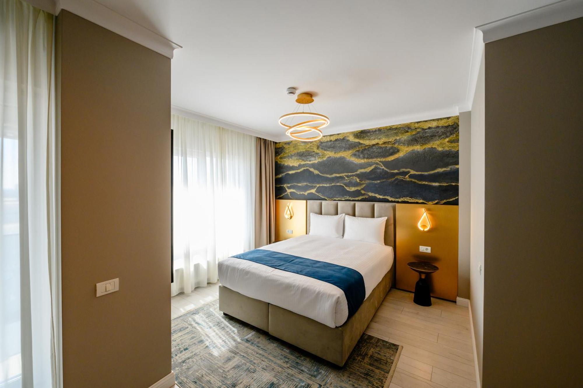 Elitte Inn & Suites Roşu エクステリア 写真