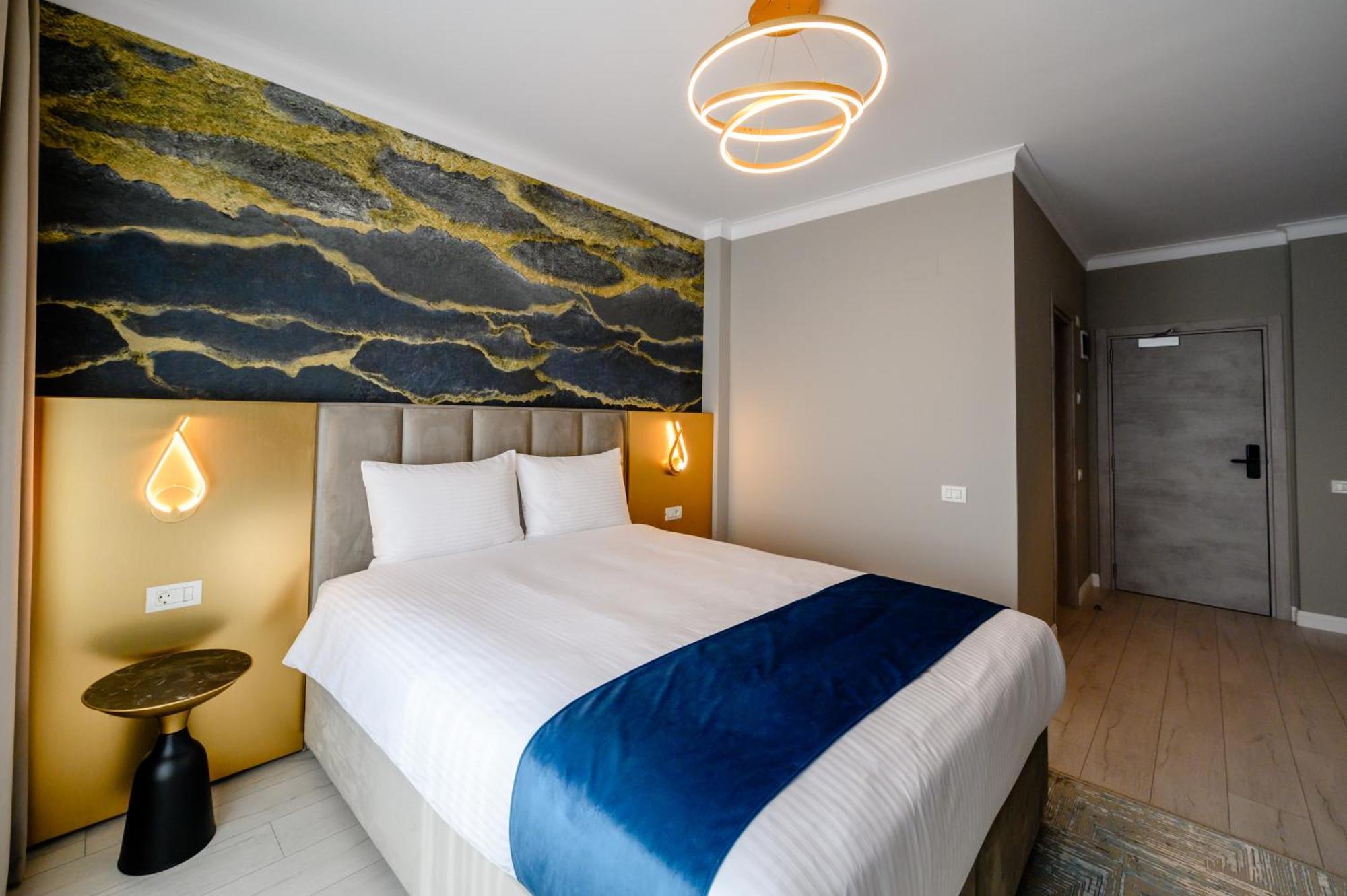 Elitte Inn & Suites Roşu エクステリア 写真